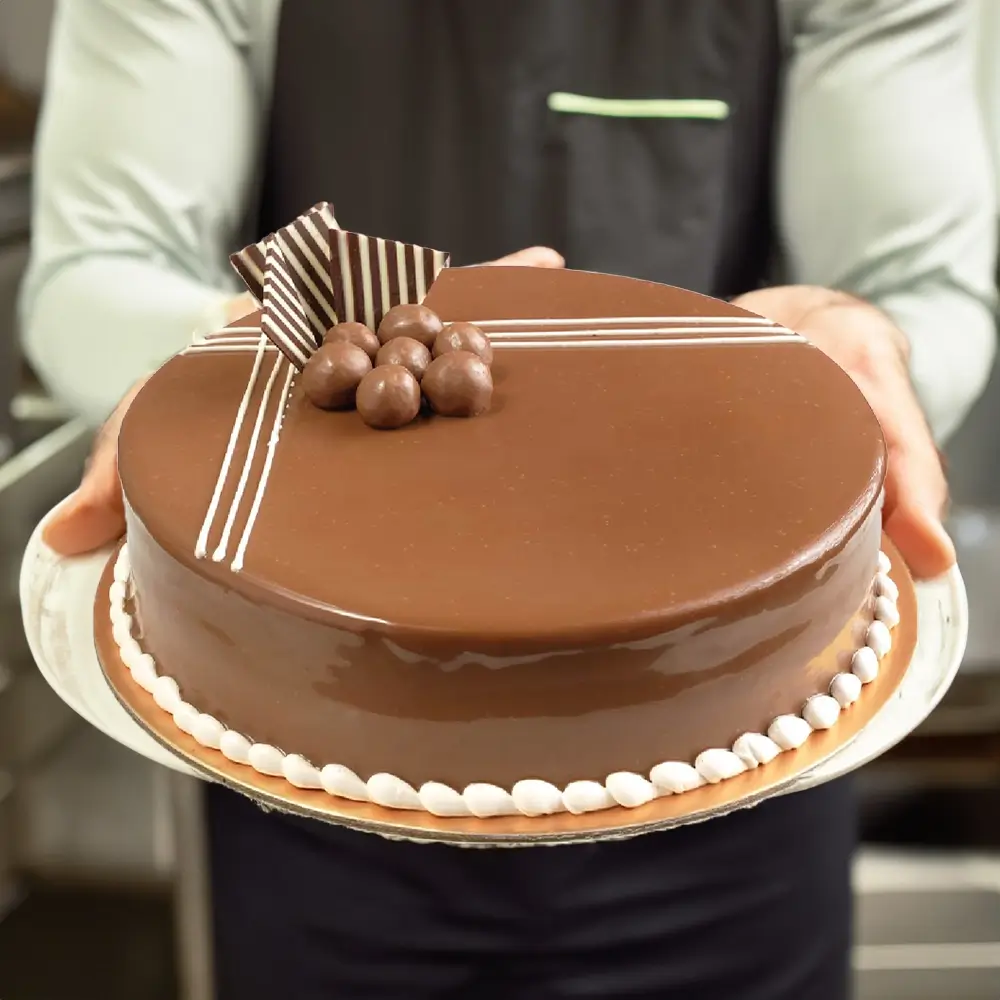 A 1 kg of choco delight cake